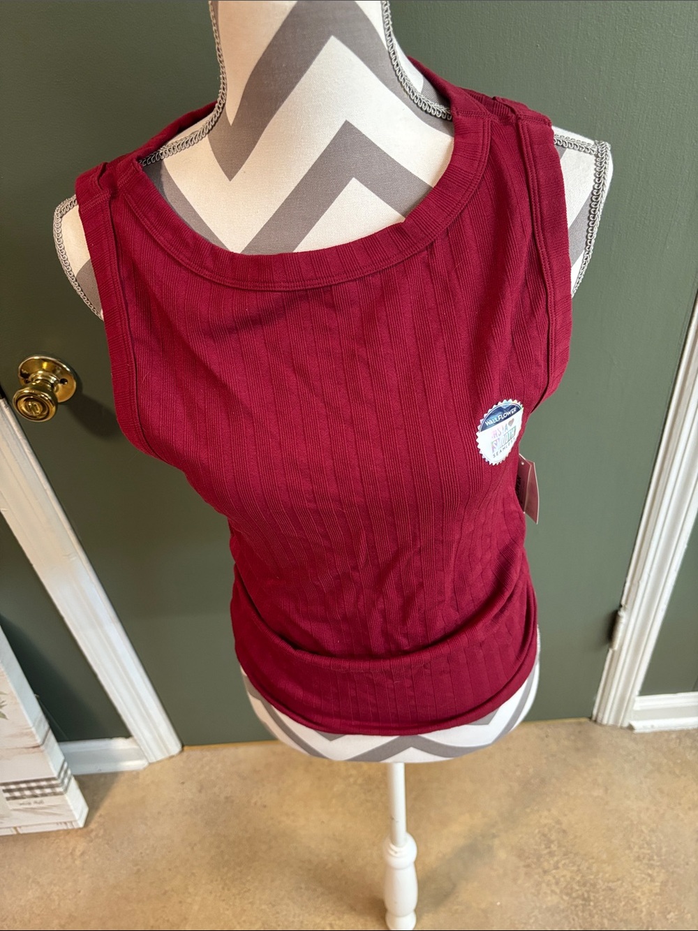 Women’s Sleeveless Ribbed Tank Top - maroon